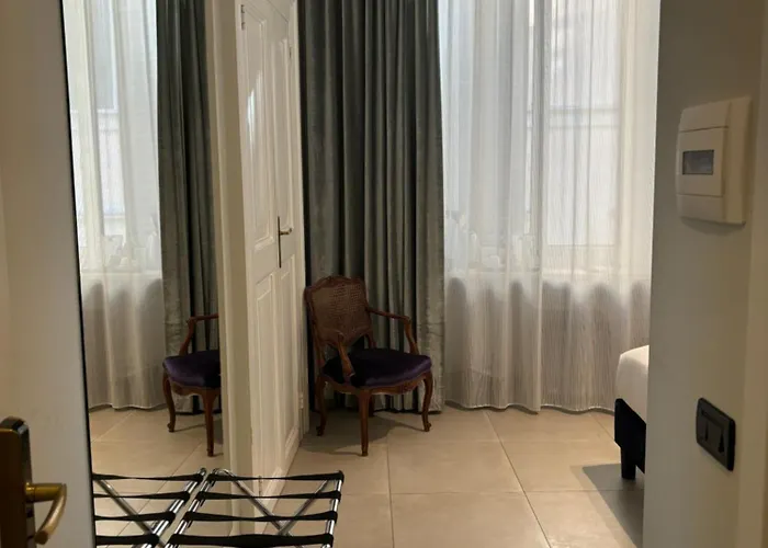 Hotel Navona Theatre 3*