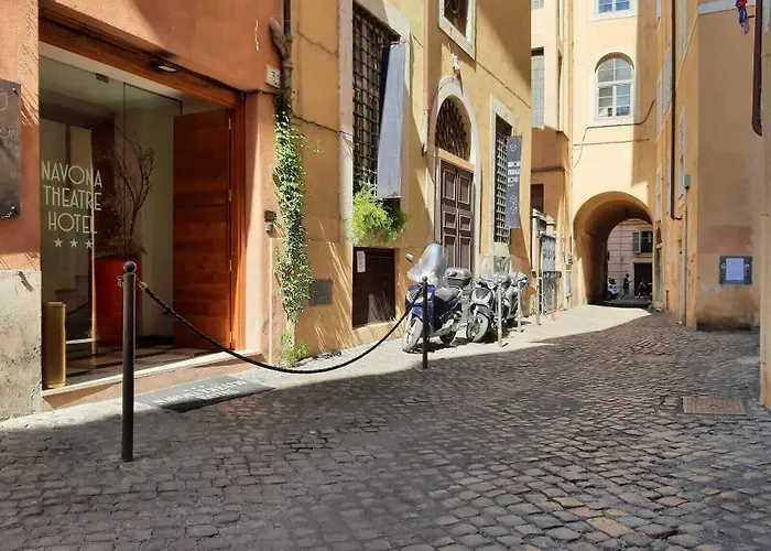 Navona Theatre Hotel