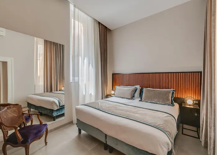 Navona Theatre Hotel